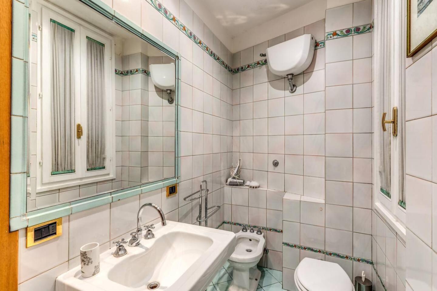 Cozy Flat In Trevi Fountain Apartment Рим Екстериор снимка