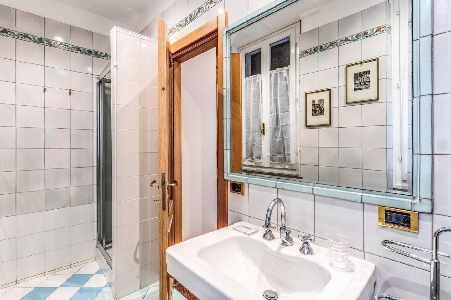 Cozy Flat In Trevi Fountain Apartment Рим Екстериор снимка